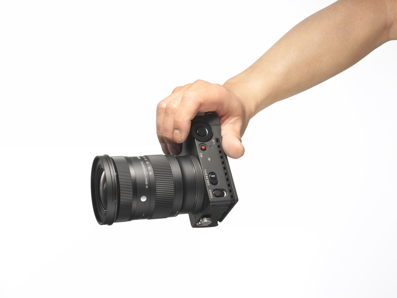 Obiektyw Sigma 16-28