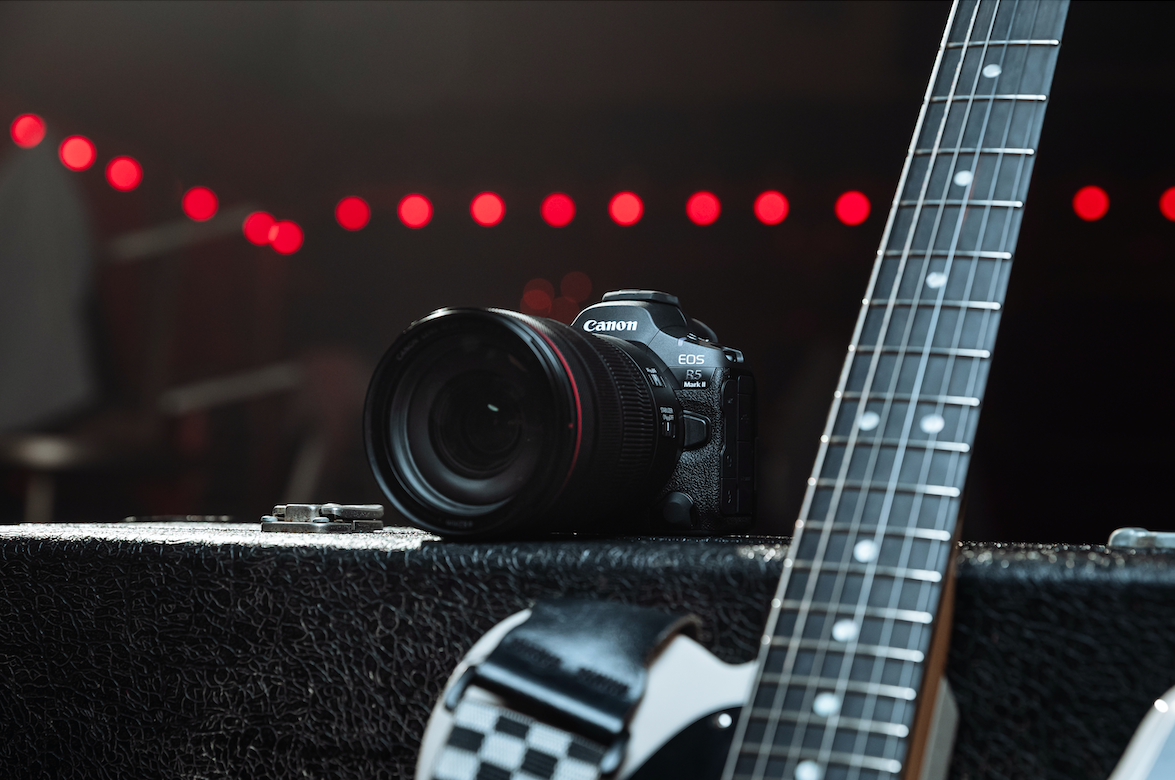 Bezlusterkowiec Canon EOS R5 Mark II + Plecak Canon za 1zł + DaVinci Resolve taniej w zestawie + Dobierz aparat za 1zł