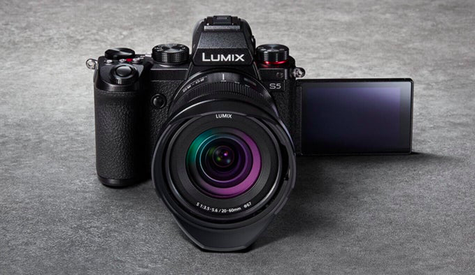 Bezlusterkowiec Panasonic Lumix S5D + 18-40mm f/4.5-6.3 - Oficjalna dystrybucja - autoryzowany partner Panasonic + Rozszerz gwarancję do 5 lat!