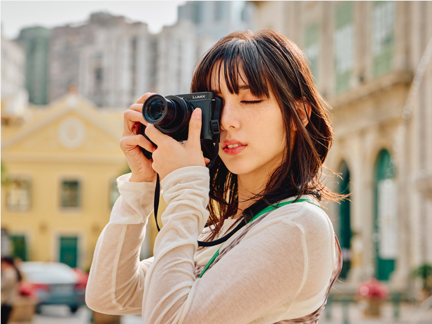 Aparat Panasonic Lumix DC-L10 (czarny) + Dobierz dekiel automatyczny za 1zł!