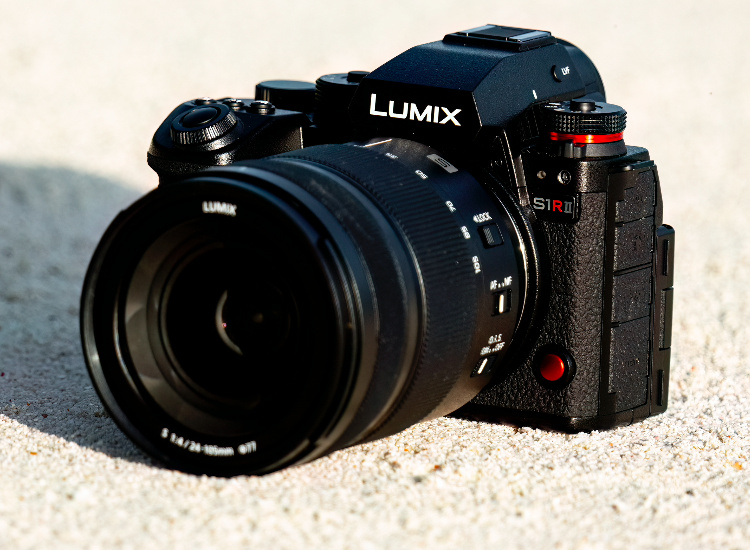 Bezlusterkowiec Panasonic Lumix S1RII + Lumix S 24-105mm f/4 + Dobierz w promocyjnej cenie - Oficjalna dystrybucja + Rozszerz gwarancję do 5 lat!