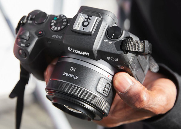 Obiektyw Canon RF 50mm f/1.8 STM - Dobierz filtr UV za 1zł + Osłona przeciwsłoneczna z rabatem