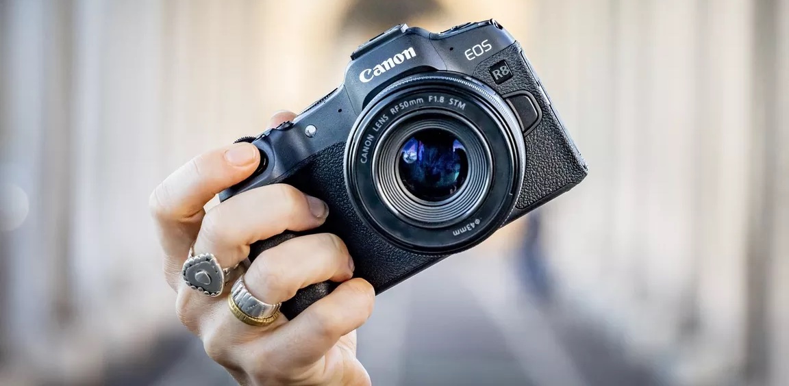 Bezlusterkowiec Canon EOS R8 (body)
