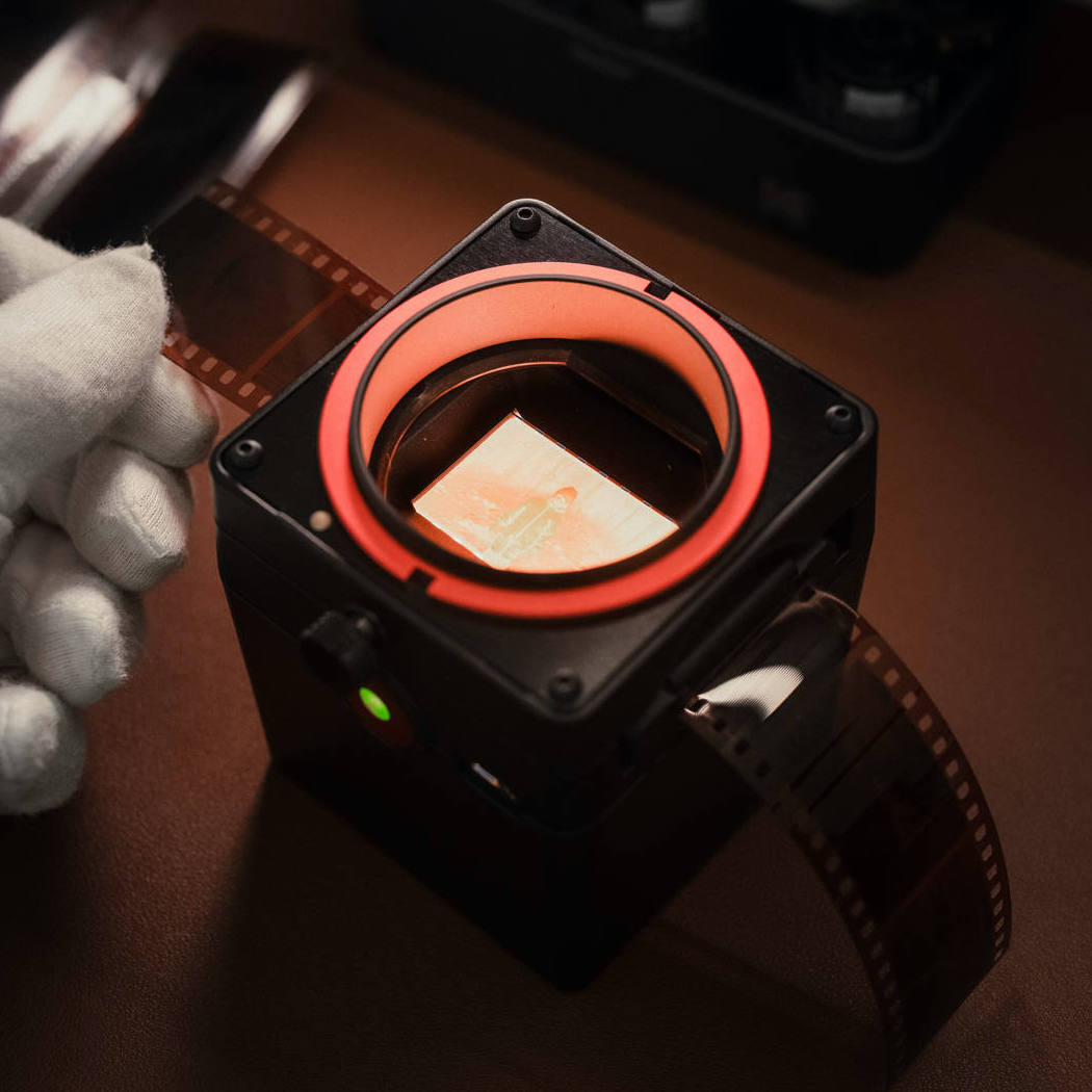 Uchwyt do skanowania filmów z perforacją VALOI Easy35 v2 Sprocket Holder 35mm
