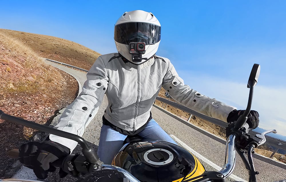 Kamera sportowa Insta360 Ace Pro 2 - filmowanie 8K z podwójną baterią