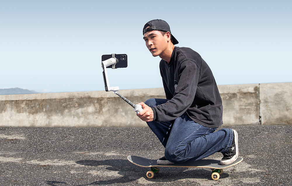 Gimbal Insta360 Flow Creator Kit z oświetleniem