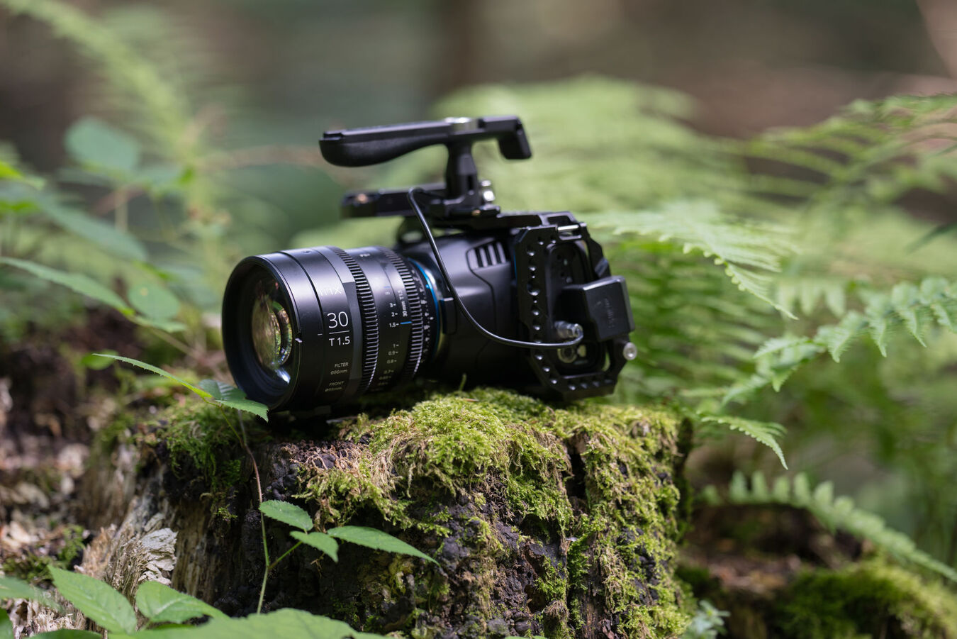 Obiektyw Irix Cine 30mm T1.5 metryczny (Mikro 4/3)