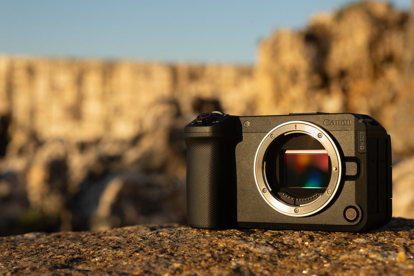 Bezlusterkowiec Canon EOS R6 V body - Dobierz akcesoria w super cenie !