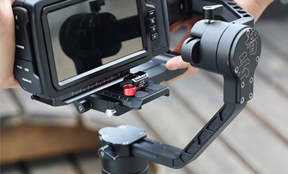 Płytka offsetowa SmallRig 2403 dla BMPCC 4K/6K do gimbali Ronin S Crane 2 Moza Air 2