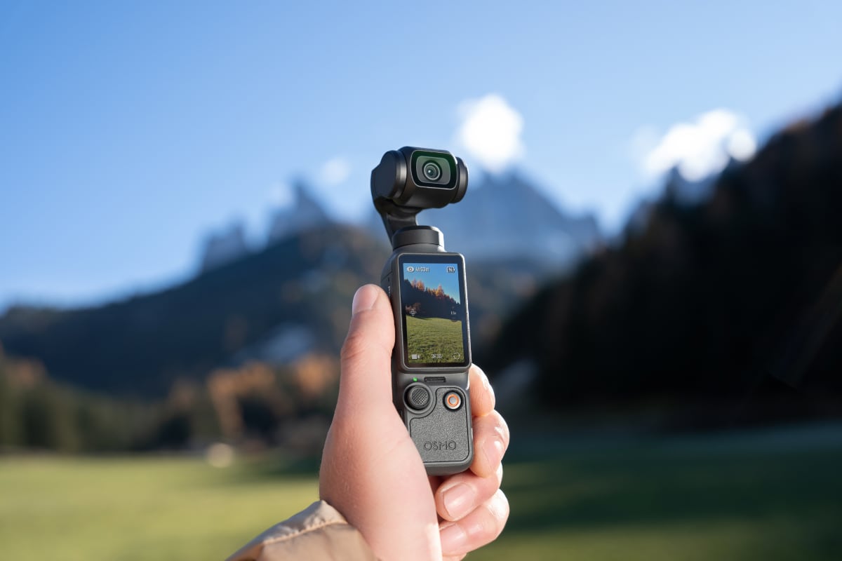 DJI Osmo Pocket 4 Creator Combo