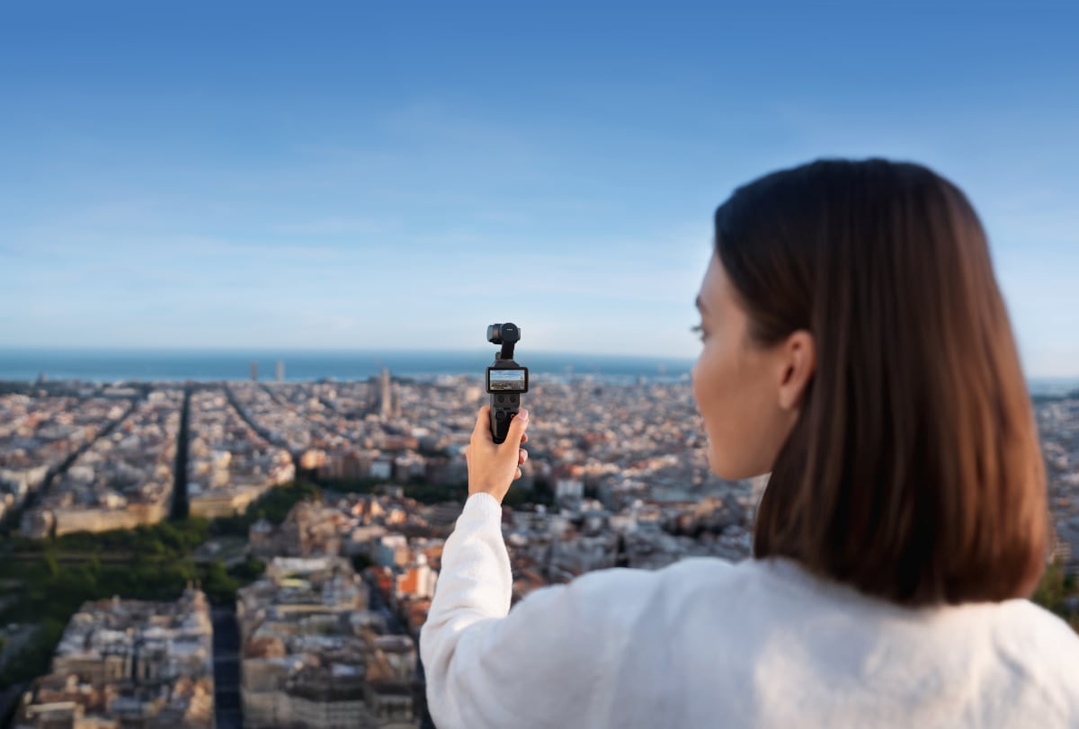 DJI Osmo Pocket 4 Creator Combo