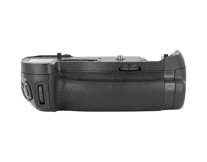 Pojemnik na baterie Newell MB-D18 / Nikon d850 (odpowiednik MB-D18)